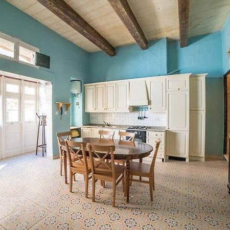 Juf- Juliana'S Unique Townhouse Apartment Valletta Bagian luar foto
