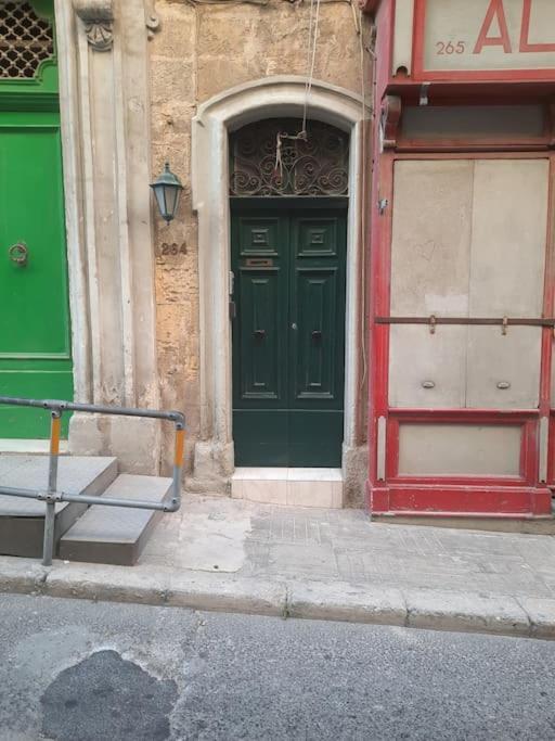 Juf- Juliana'S Unique Townhouse Apartment Valletta Bagian luar foto
