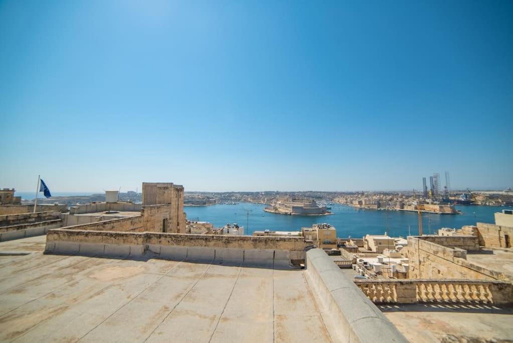 Juf- Juliana'S Unique Townhouse Apartment Valletta Bagian luar foto