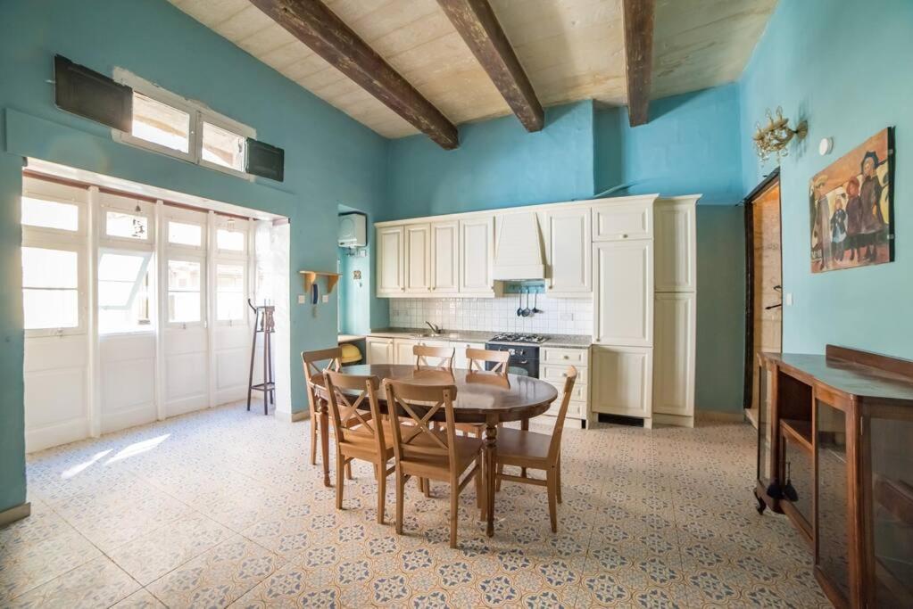 Juf- Juliana'S Unique Townhouse Apartment Valletta Bagian luar foto