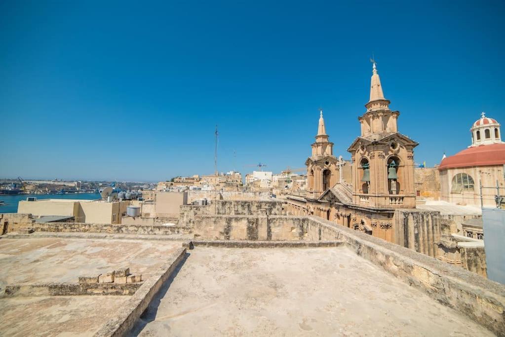 Juf- Juliana'S Unique Townhouse Apartment Valletta Bagian luar foto